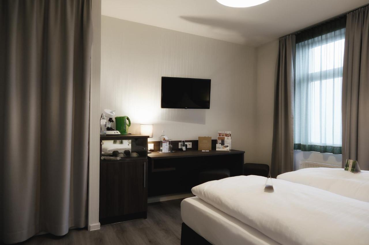 Konsumhotel Am Park オーバーホーフ エクステリア 写真