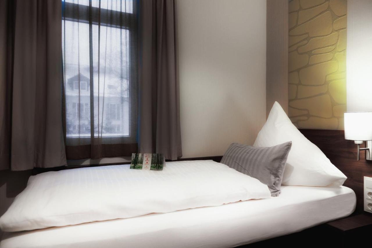 Konsumhotel Am Park オーバーホーフ エクステリア 写真
