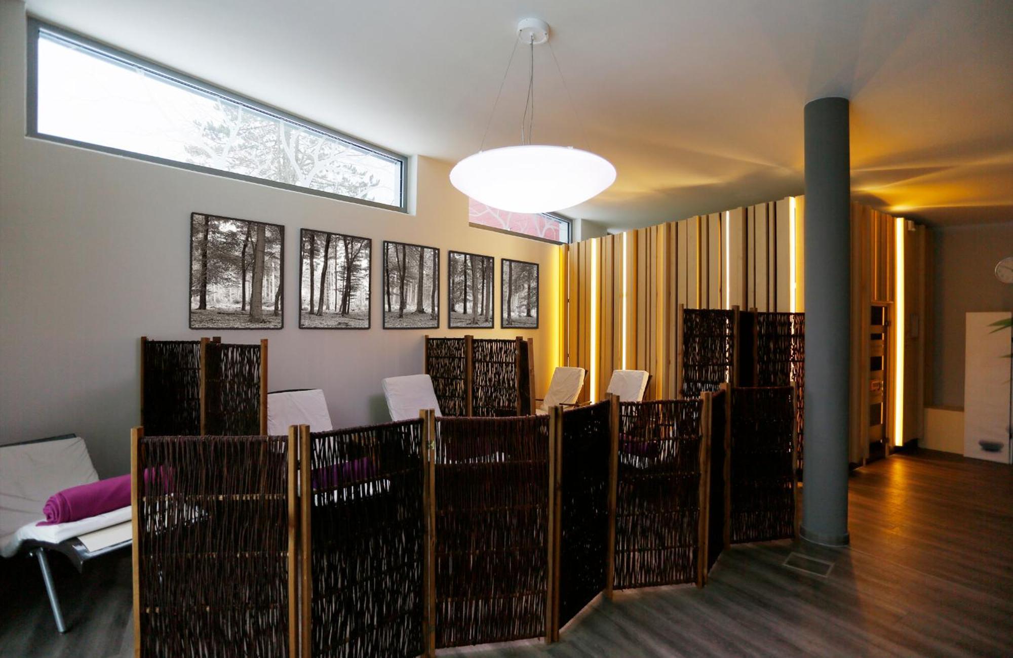 Konsumhotel Am Park オーバーホーフ エクステリア 写真